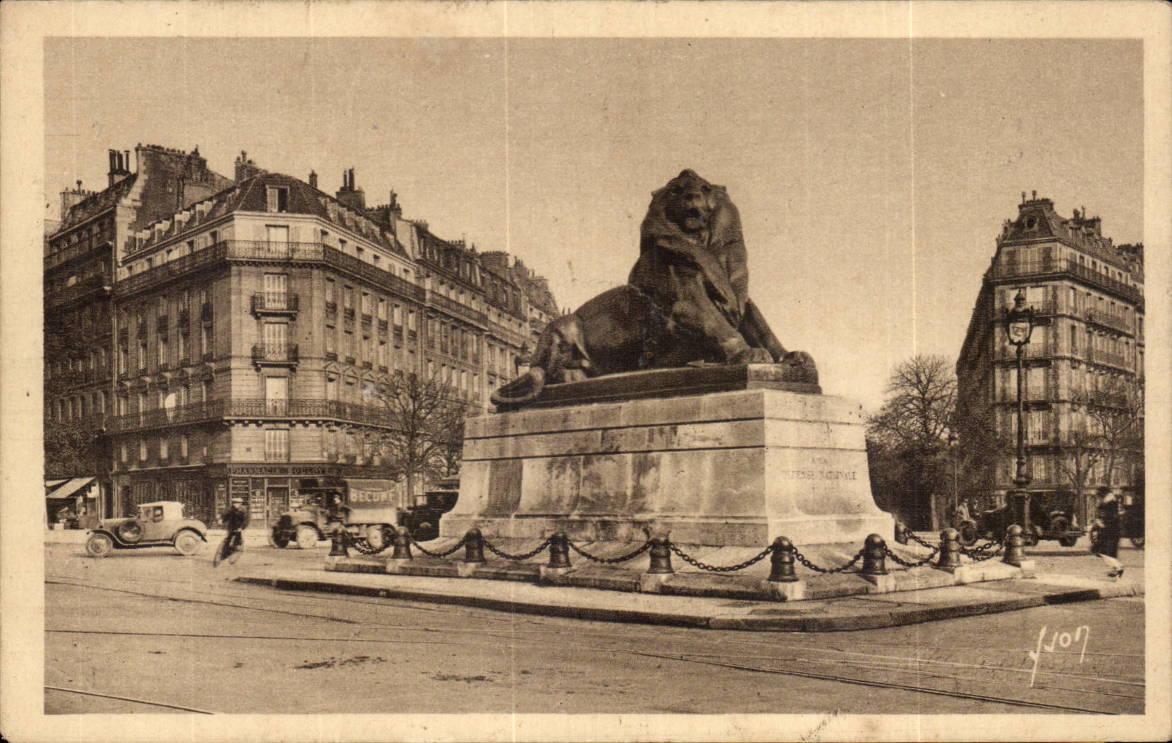 Paris CPA Place Denfert Rochereau Lion de Belfort