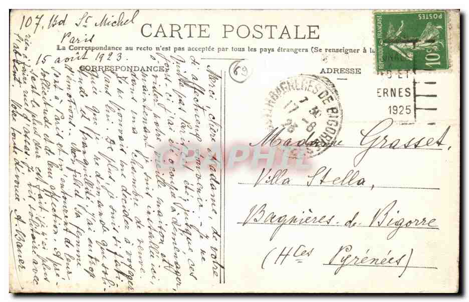 Vieux lyon CPA Rue St Jean Cour interieure et voute du portail — Verso