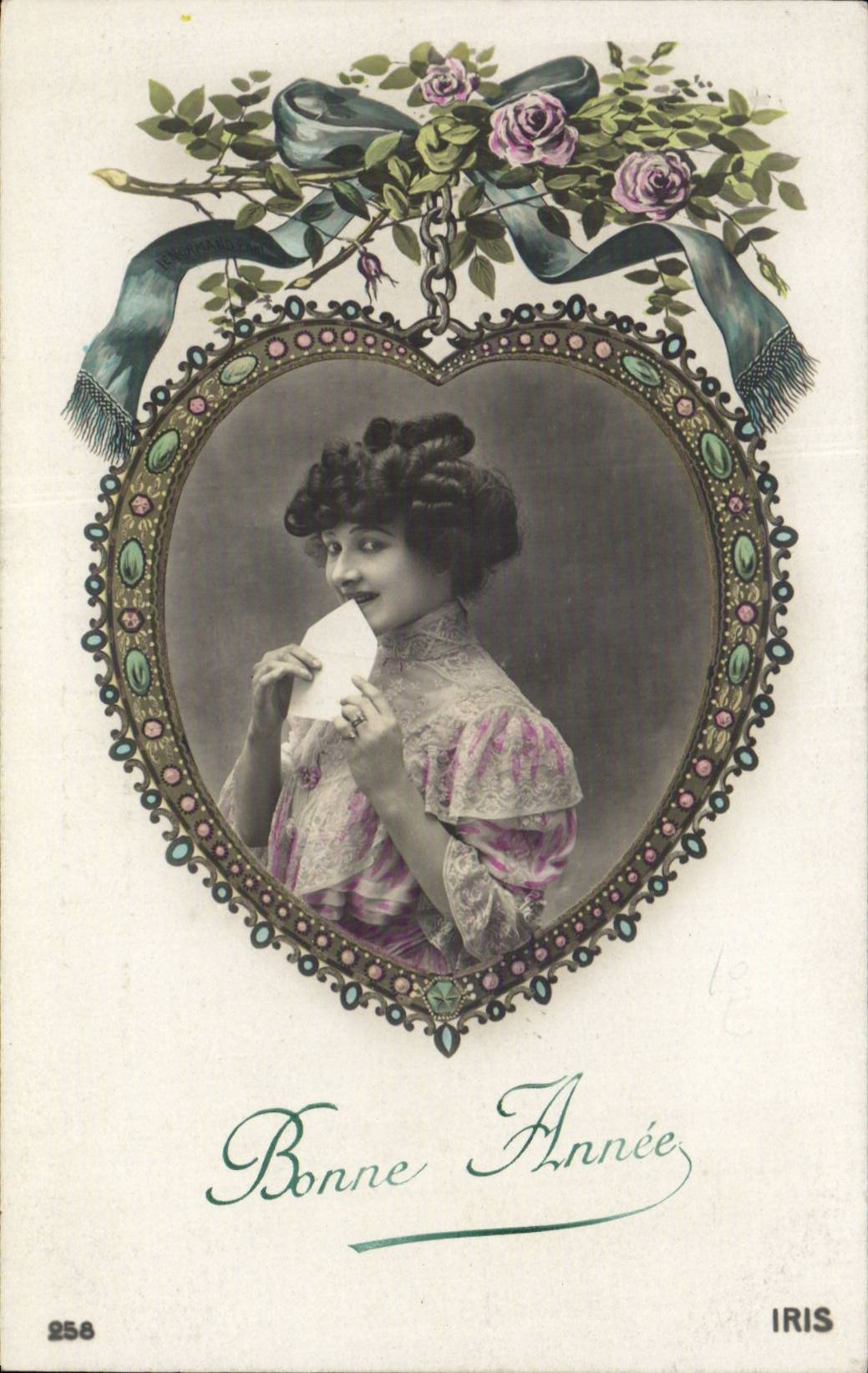 Femme dans un cadre cœur — 'Bonne Année' — IRIS n°258