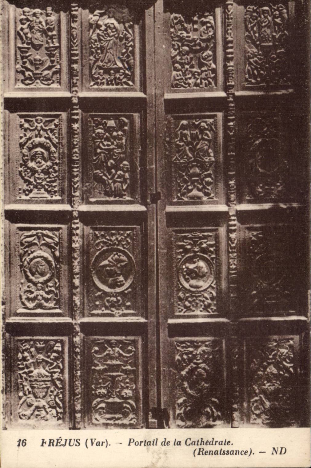 CPA Frejus Portail de la cathedrale