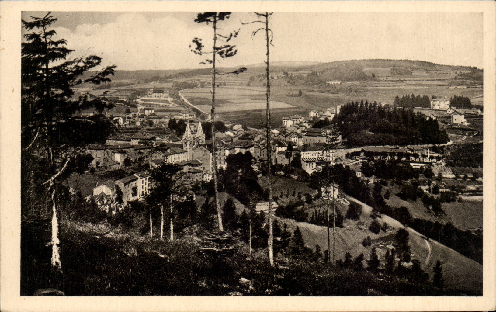 CPA La louvesc Vue generale cote sud )