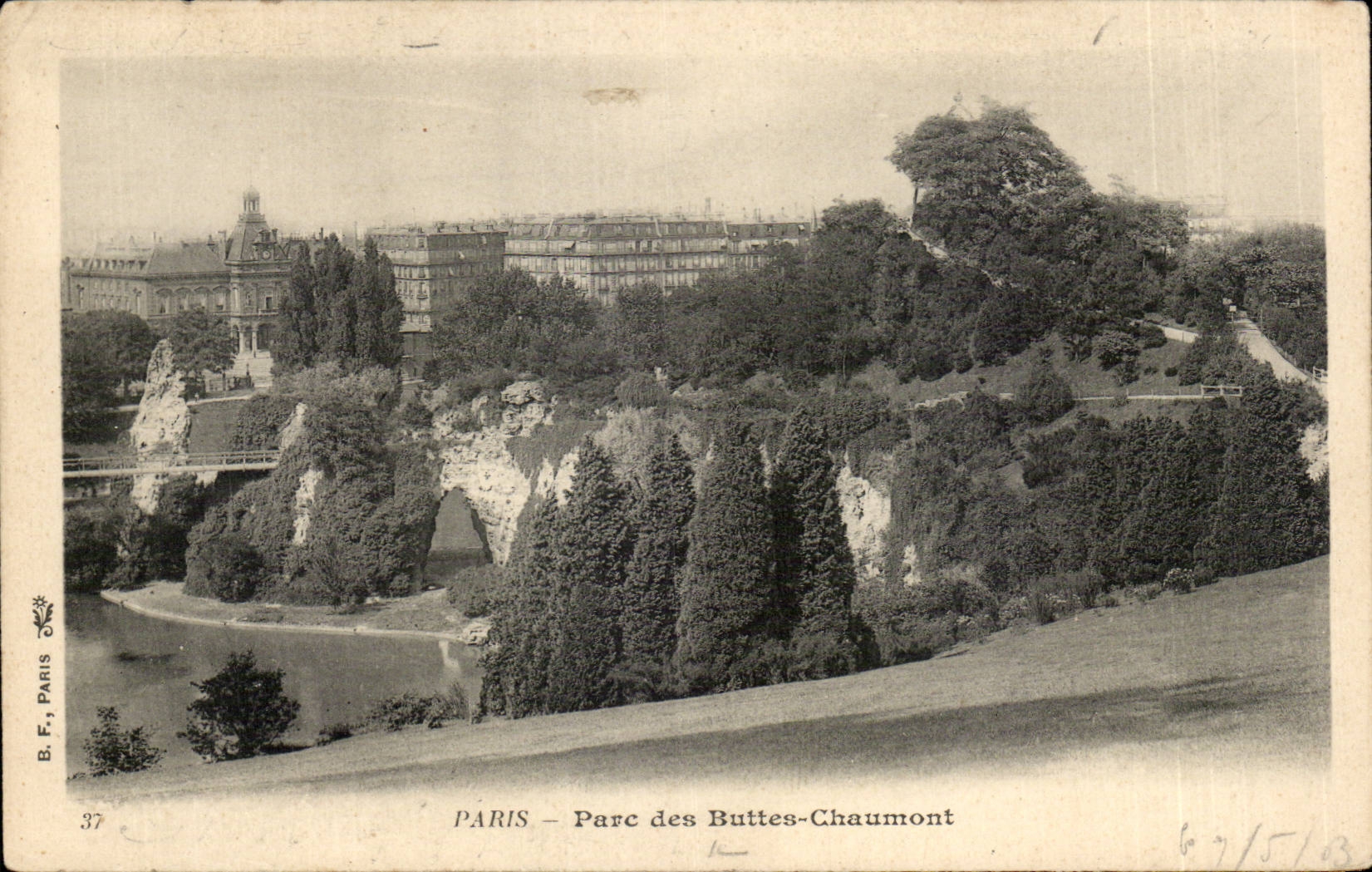 Paris CPA Parc des Buttes Chaumont