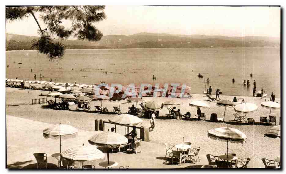 CPM Cavalaire sur mer La plage