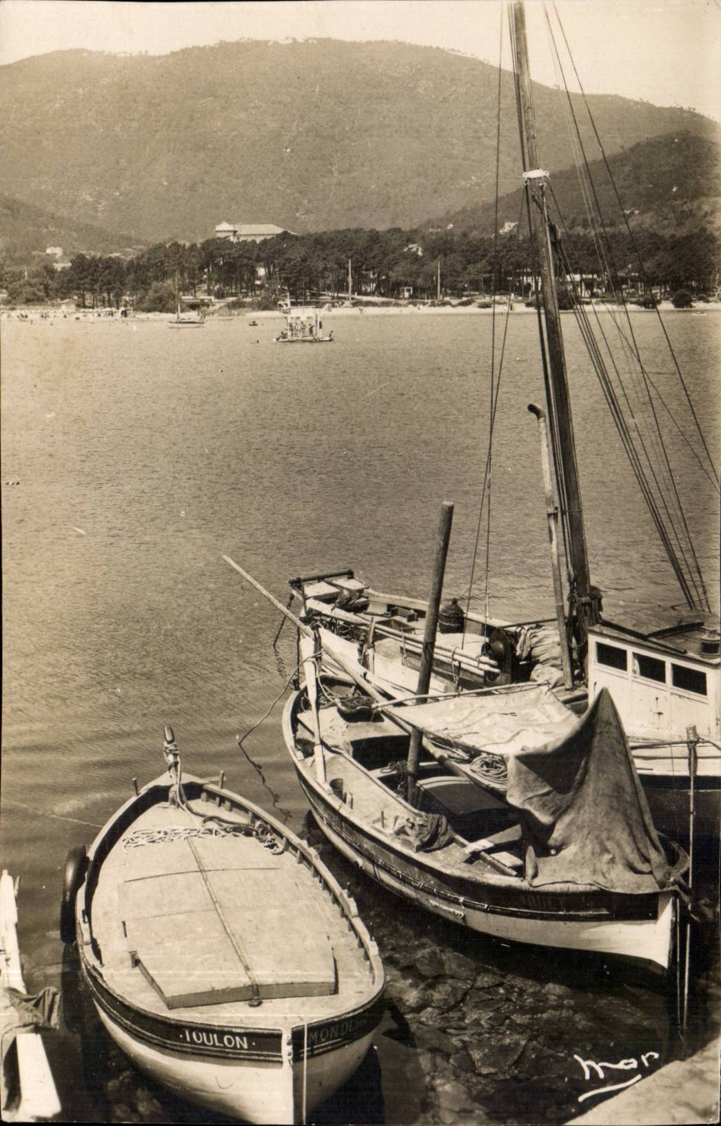 CPM Cavalaire sur mer Un coin du port