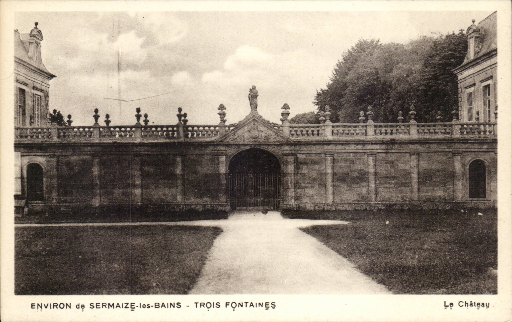 CPA Environs de Sermaize les Bains Trois fontaines