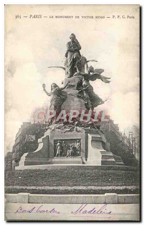 Paris CPA Le monument de Victor Hugo
