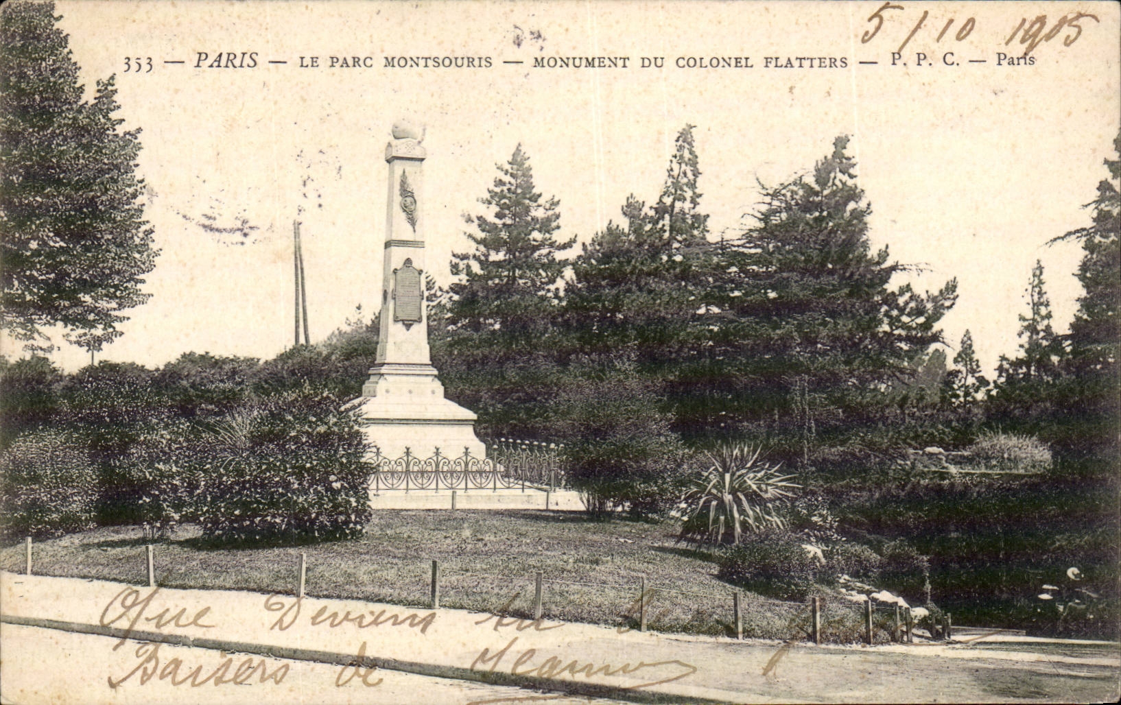 Paris CPA le parc Monsouris Monument du colonel Flatters