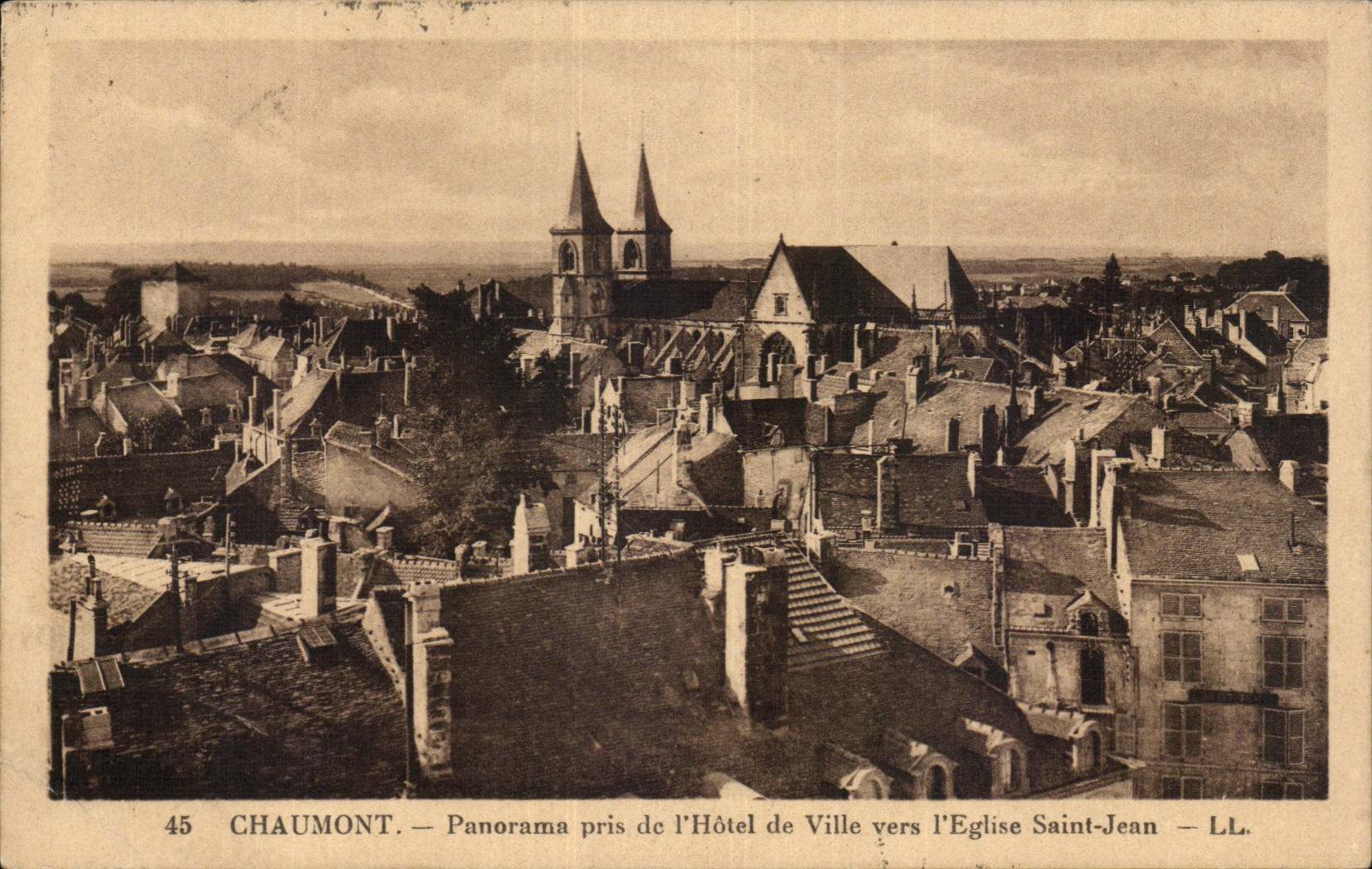 CPA Chaumont Panorama pris de l'hotel de ville vers l'eglise Saint Jean