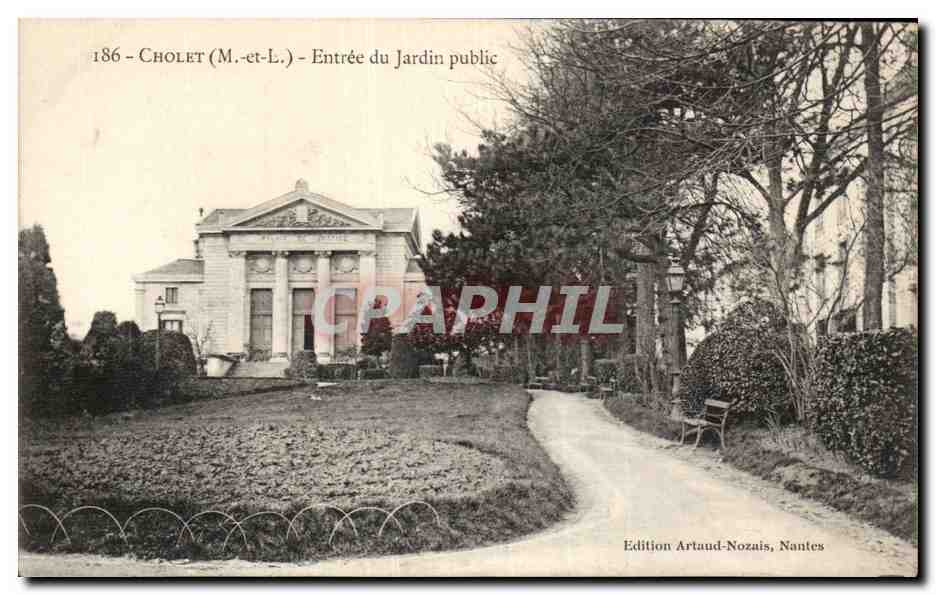 CPA Cholet Entree du jardin public