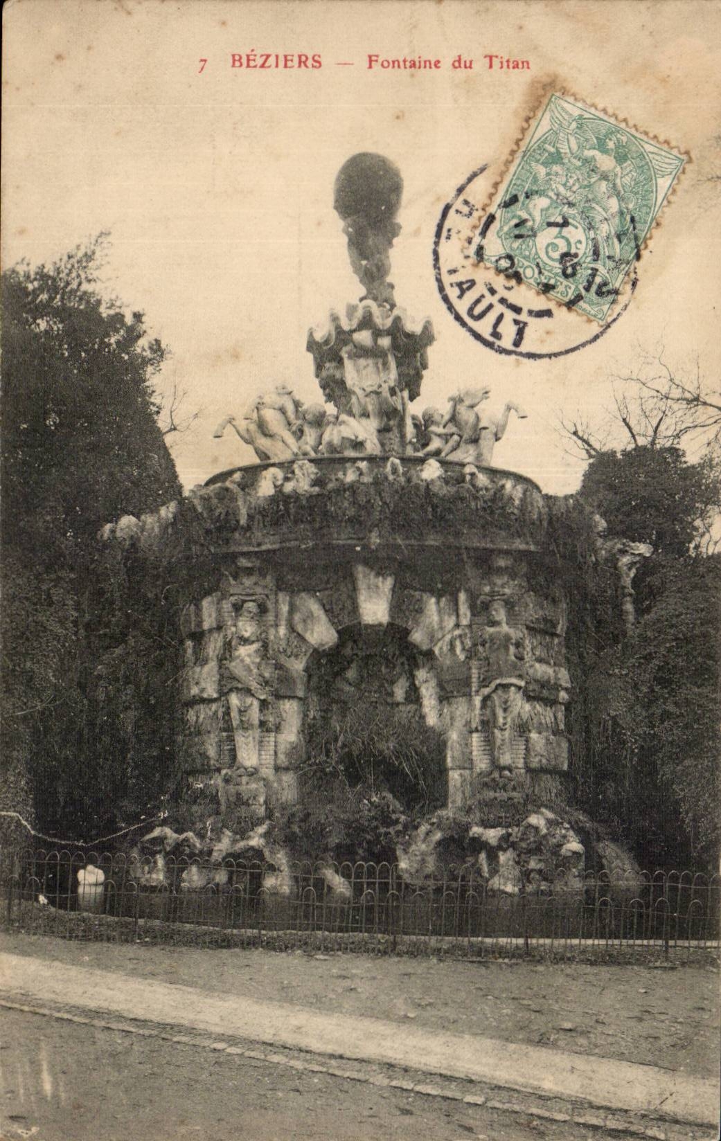 CPA Beziers Fontaine du titan par Injalbert