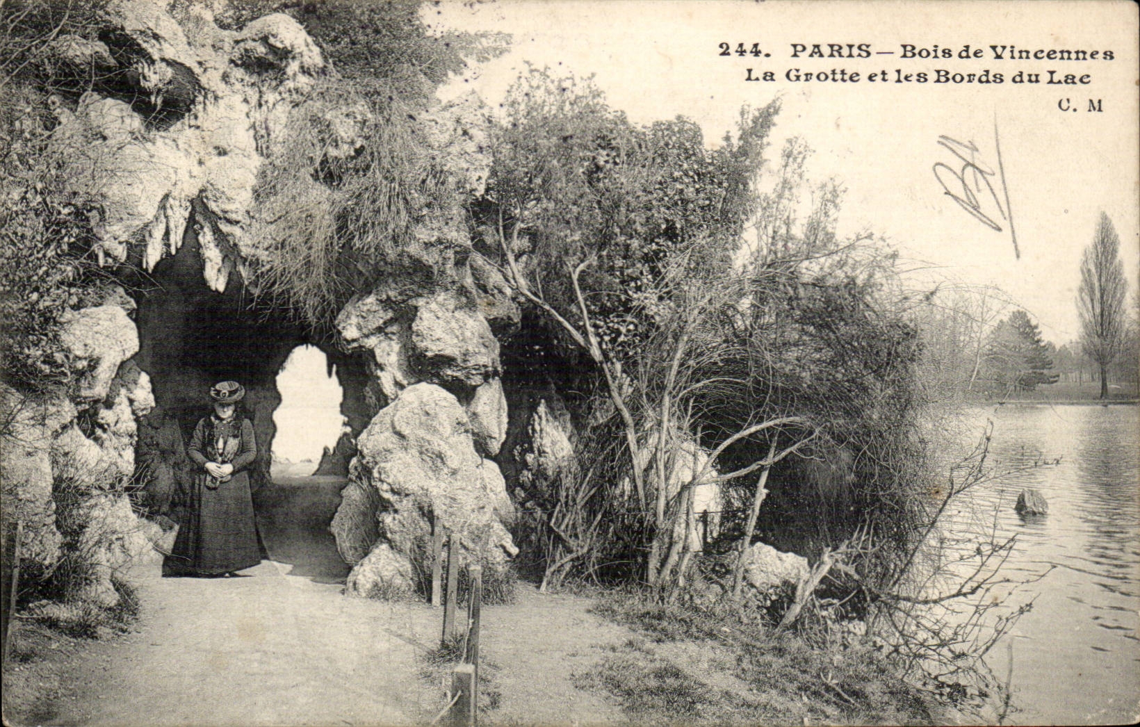 Paris - 12 - Bois de Vincennes - La Grotte et les Bords du Lac - Femme - CPA 