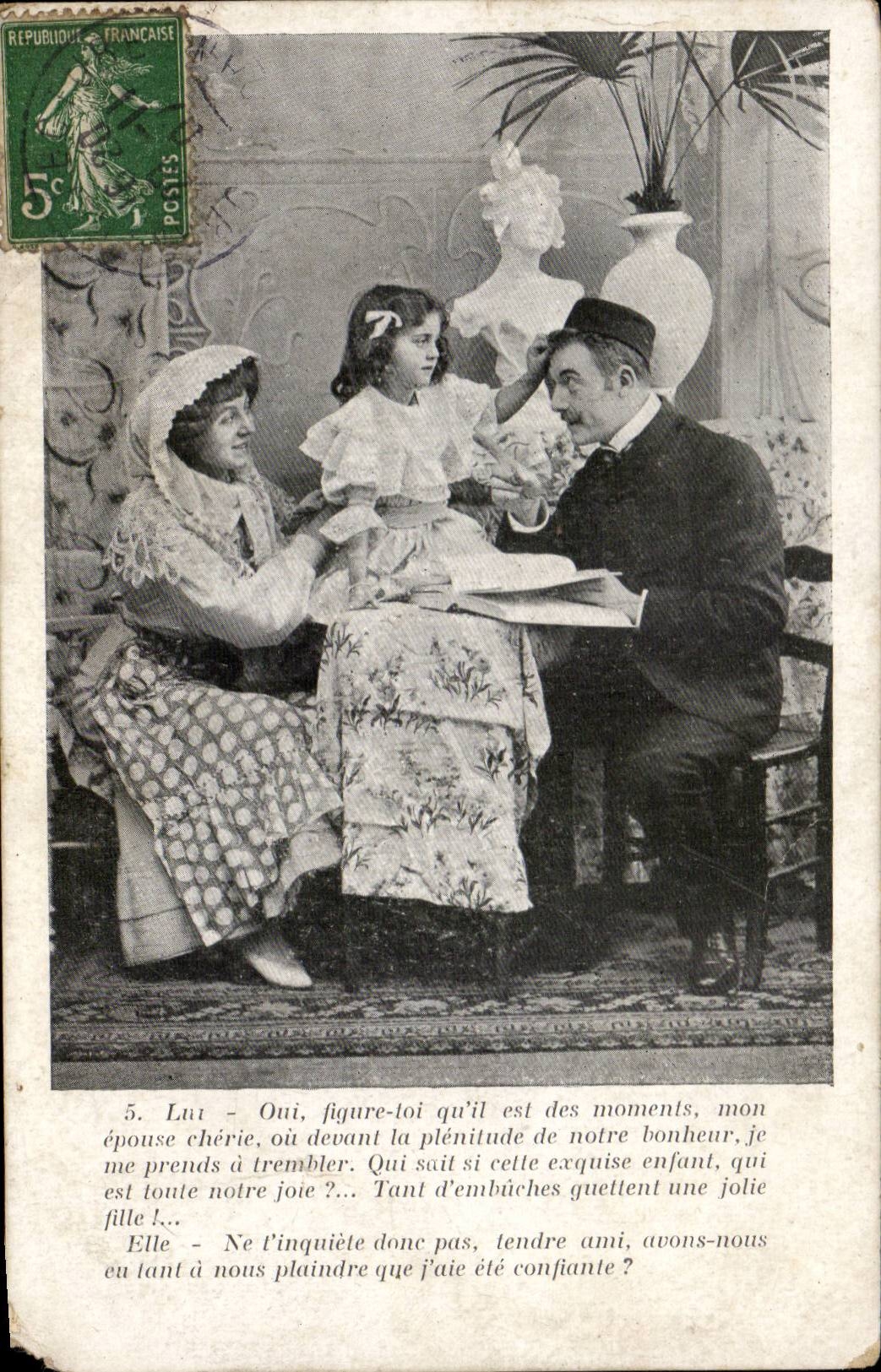 Fantaisie - Enfant - A funny hat for daddy- CPA 