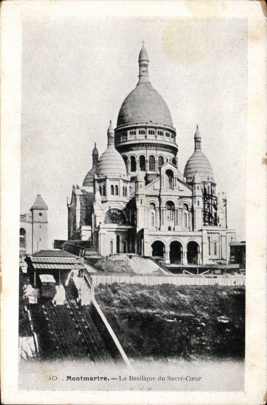 Montmartre — La Basilique du Sacré-Cœur — éditeur non identifié, n° de série 10