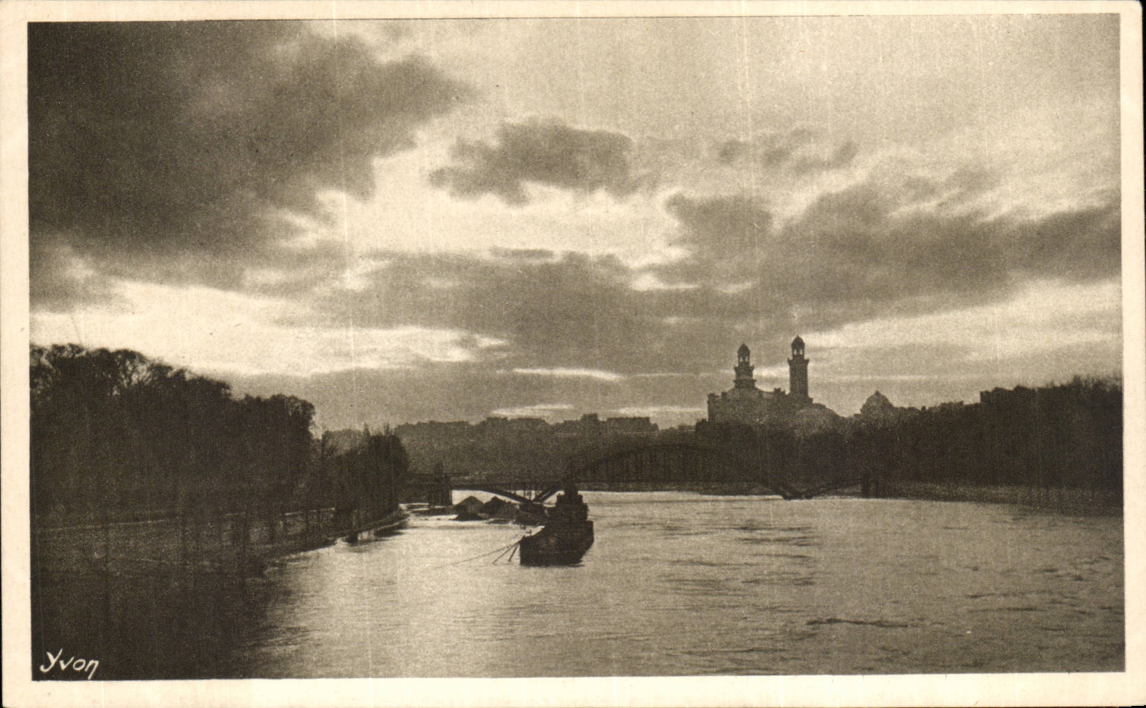 Paris - 16 - Yvon - La Seine et le Trocadero - CPA 