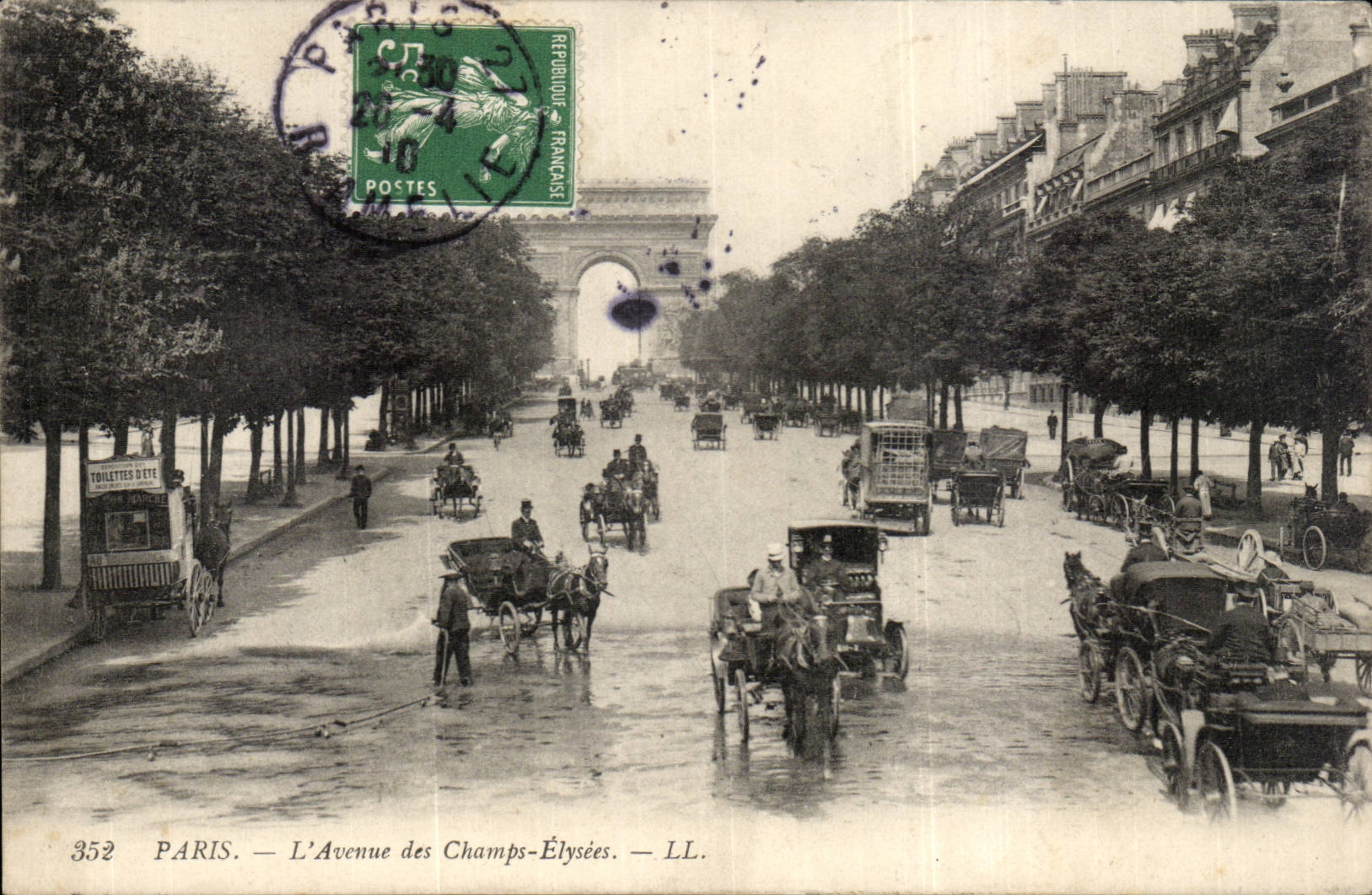 Paris - 8 - L'Arc de Triomphe - Champs Elysees - CPA 
