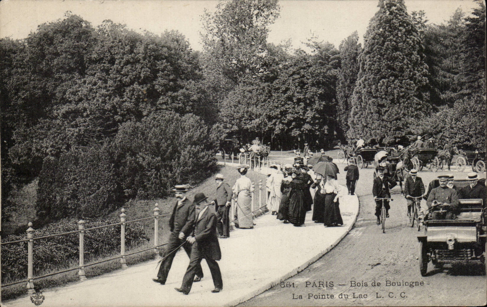 Paris - 16 - Bois de Boulogne - automobile - velo - CPA 
