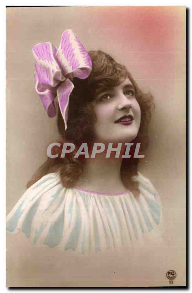 Fantaisie - Femme - Pretty Woman with huge bow in hair - CPA 