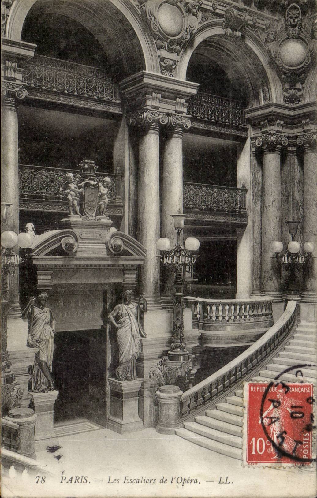 Paris - 9 - Les Escaliers de l'Opera CPA 