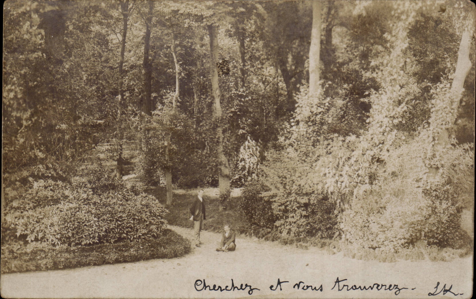Jardin forestier — Deux personnes dans un parc — Société Lumière, Lyon, n° 24