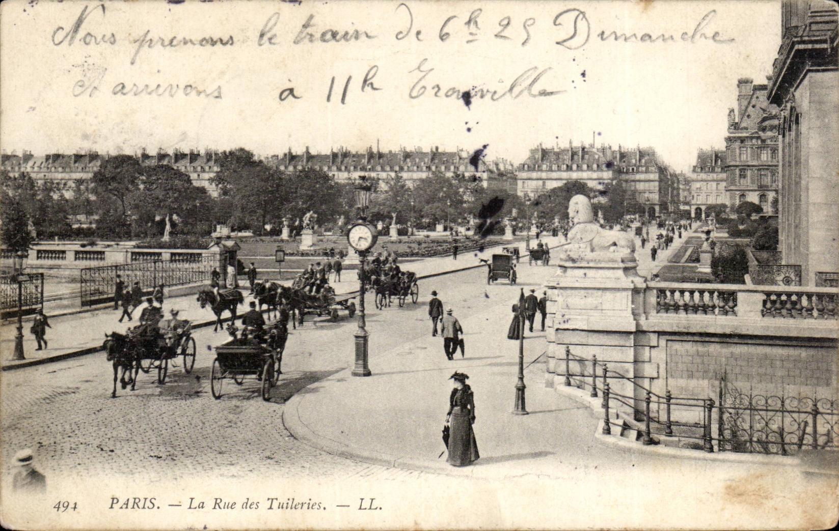Paris - 1 - La Rue des Tuileries - CPA 