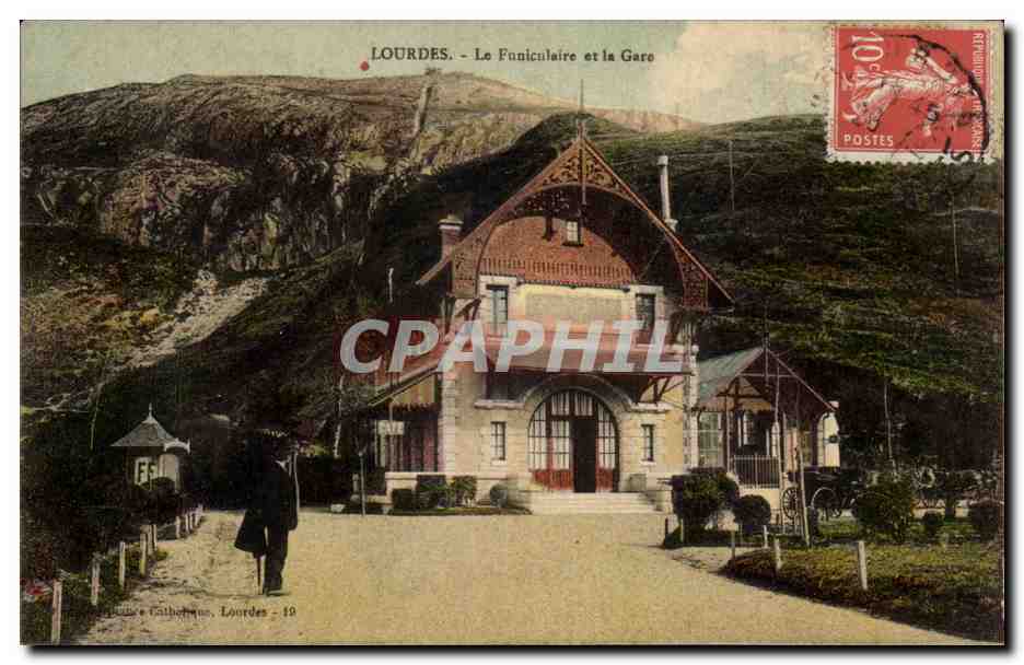 Lourdes - Funiculaire et le Gare - CPA 