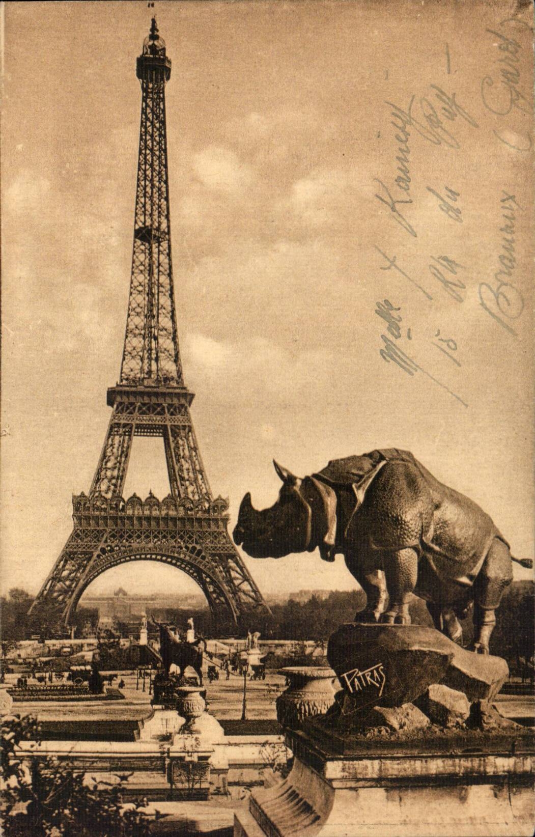 Paris - 7 - La Tour Eiffel - Eiffel Tower - Rhinoceros - CPA 