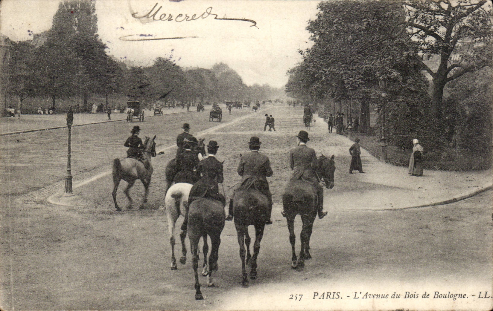 Paris - 16 - L'Avenue du Bois de Boulogne - chevaux - cheval - unusual card - CPA - 