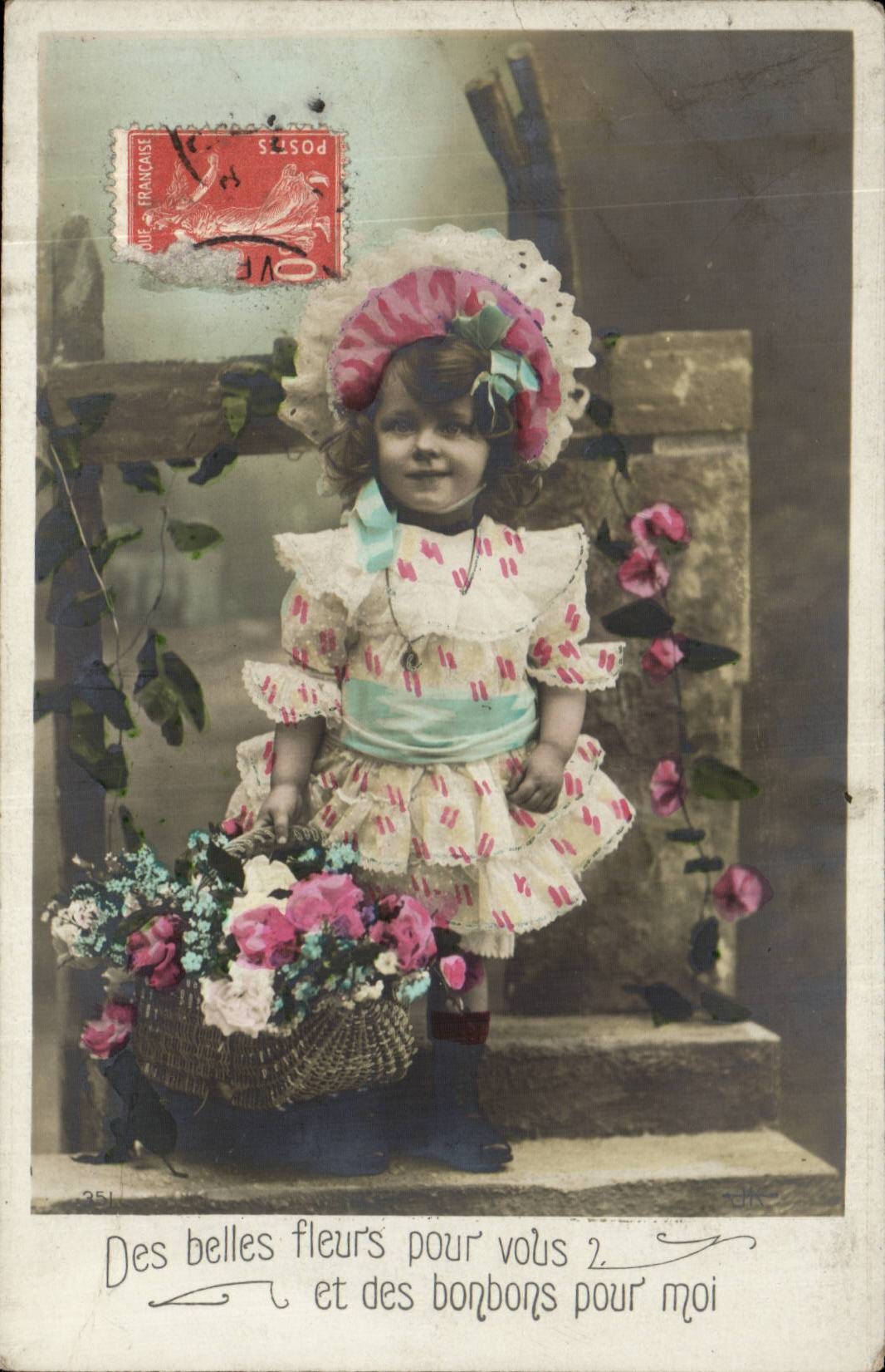 Fantaisie - Enfants - Little Girls with beautiful lace bonnet - CPA 