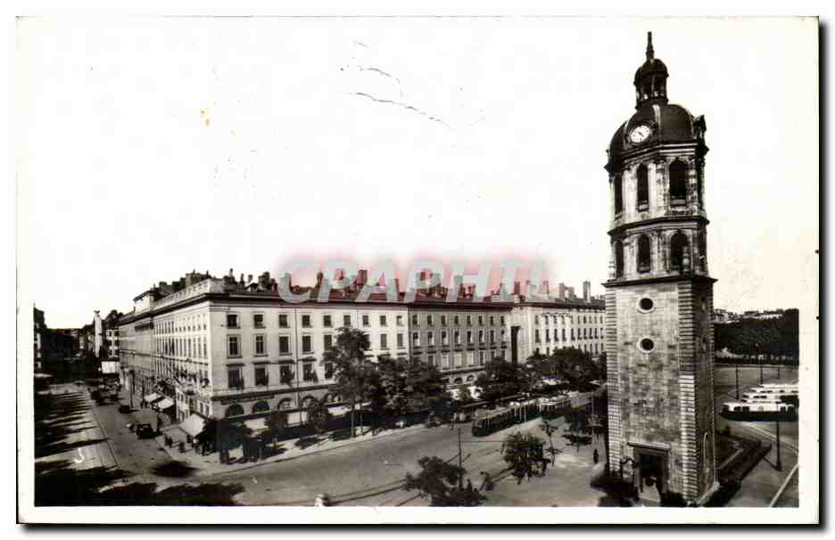 Lyon - Facade Est de la Place Bellecour - CPA 