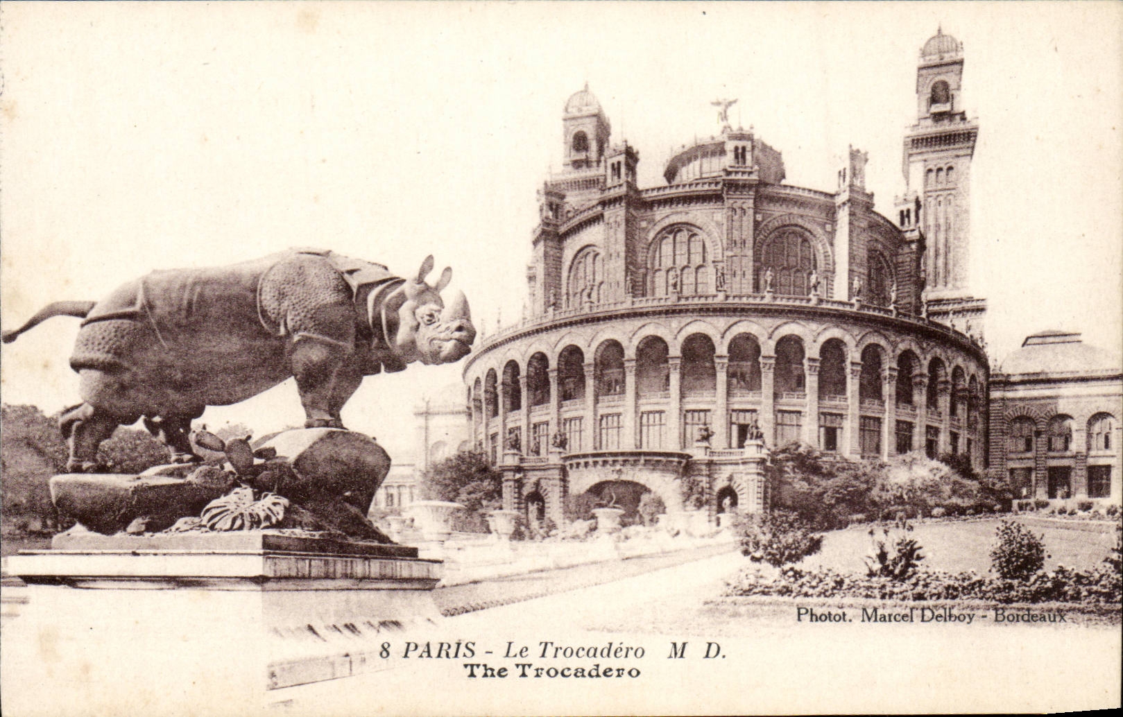 Paris - 16 - Le Trocadero CPA Rhinoceros