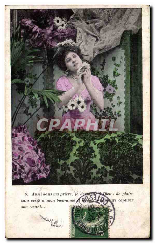 Donna in abito rosa tra i fiori — testo di preghiera — editore non visibile