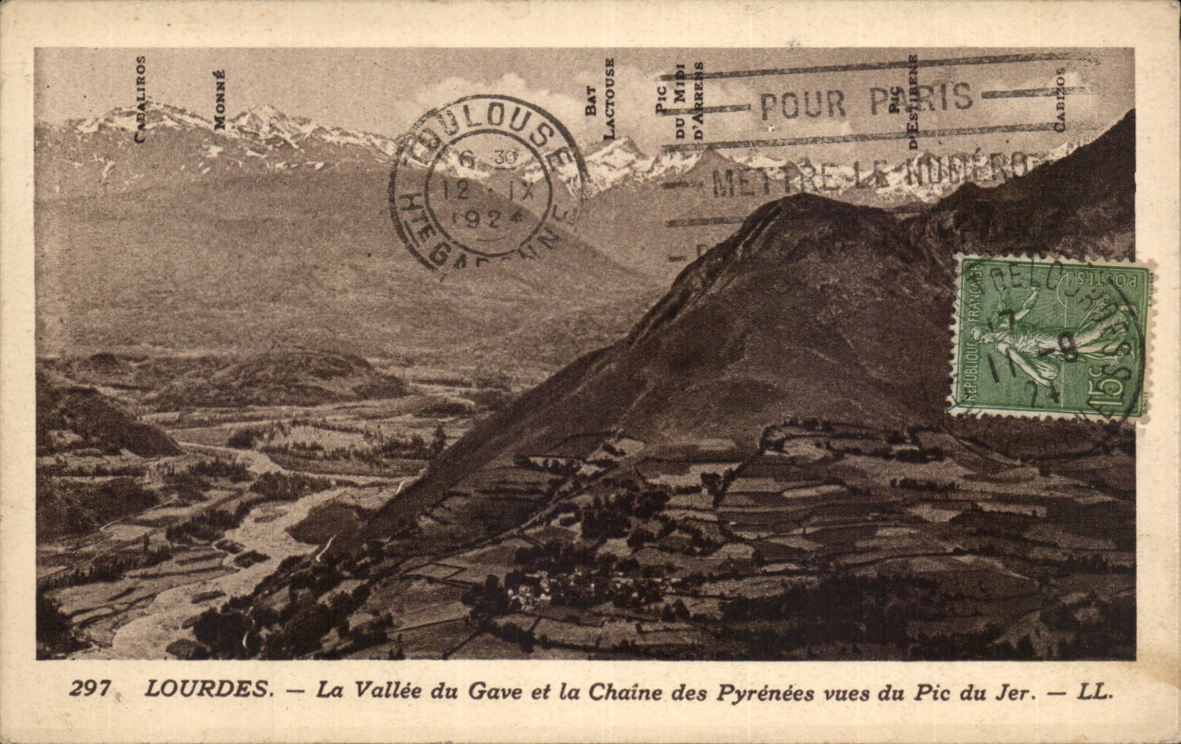 CPA Lourdes La vallee du Gave et la chaine des Pyrenees vues du Pic du Jer