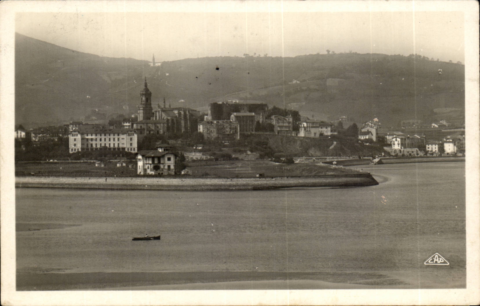 CPA Hendaye Vue sur Fontarabie
