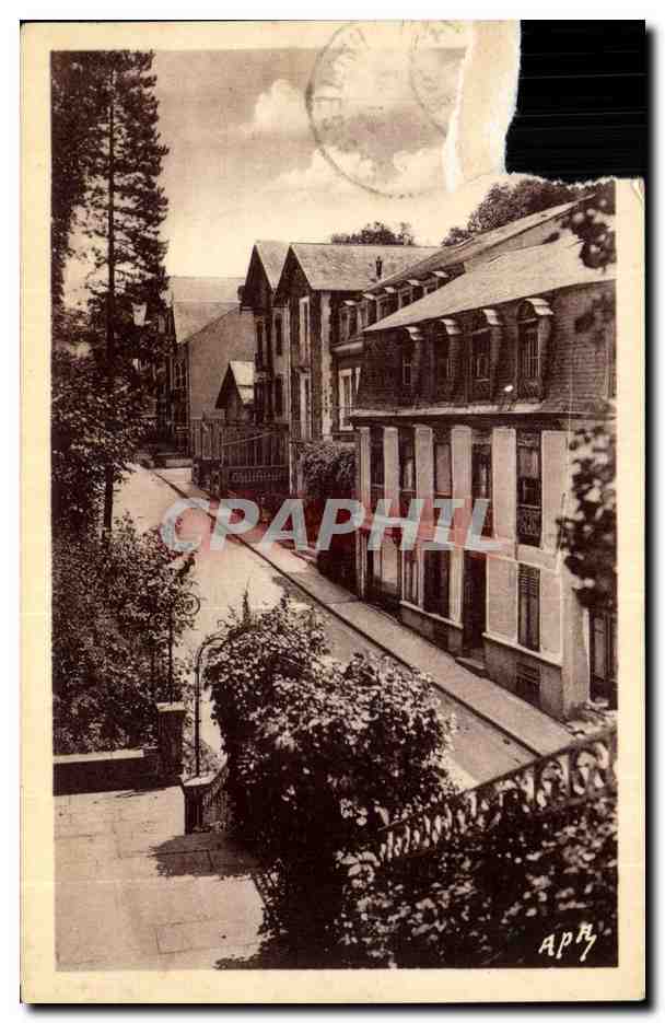 CPA CApvern les Bains Le grand escalier et la rue des Thermes