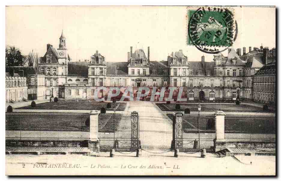 Fontainebleau — Das Schloss — Die Cour des Adieux — LL