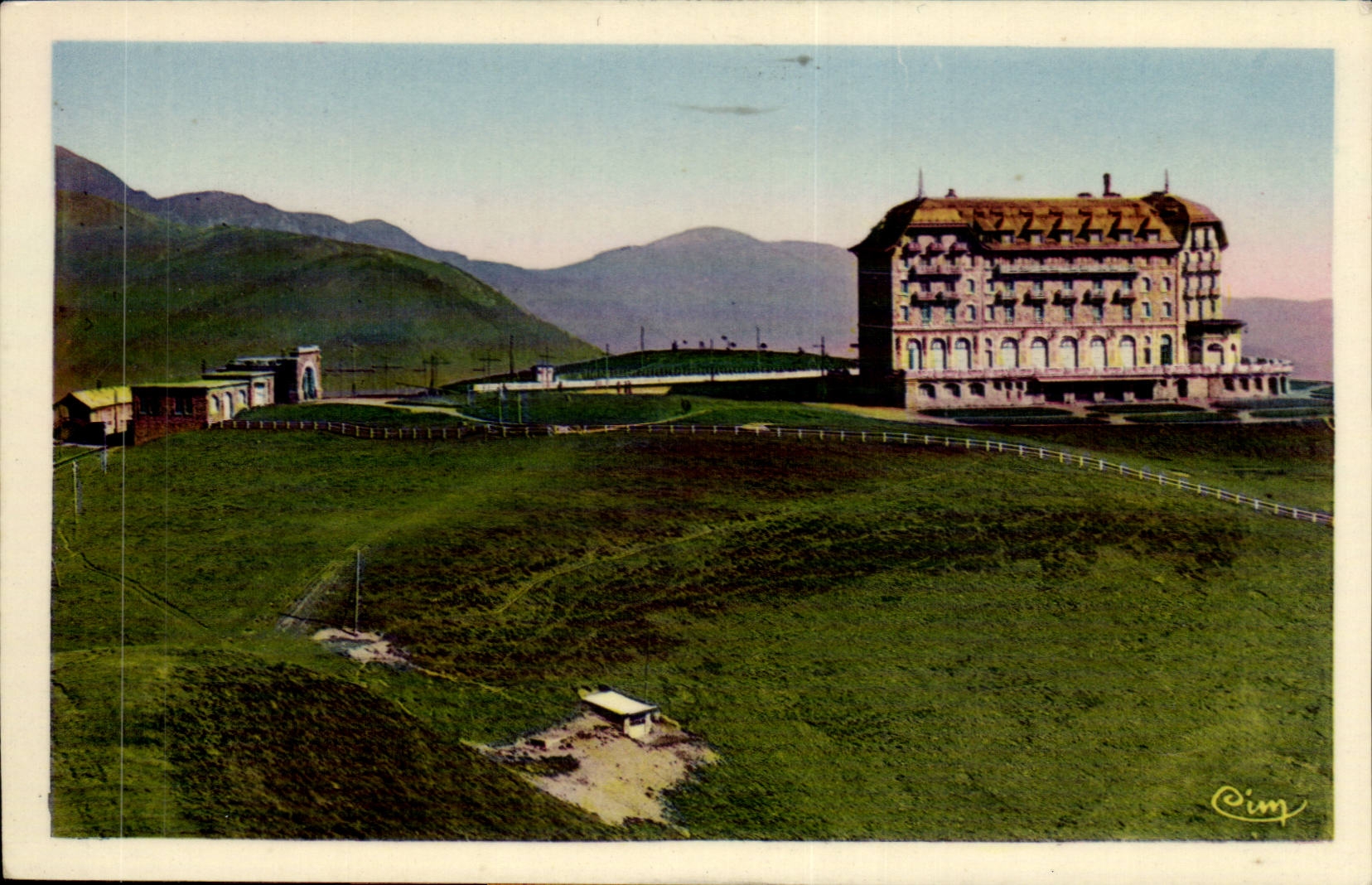 Hôtel de la Compagnie du Midi et la Gare — Luchon (Hte-Garonne) — éditeur Cim