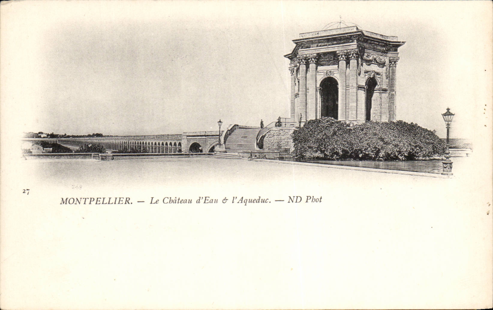 CPA Montpellier Le chateau d'eau et l'aqueduc