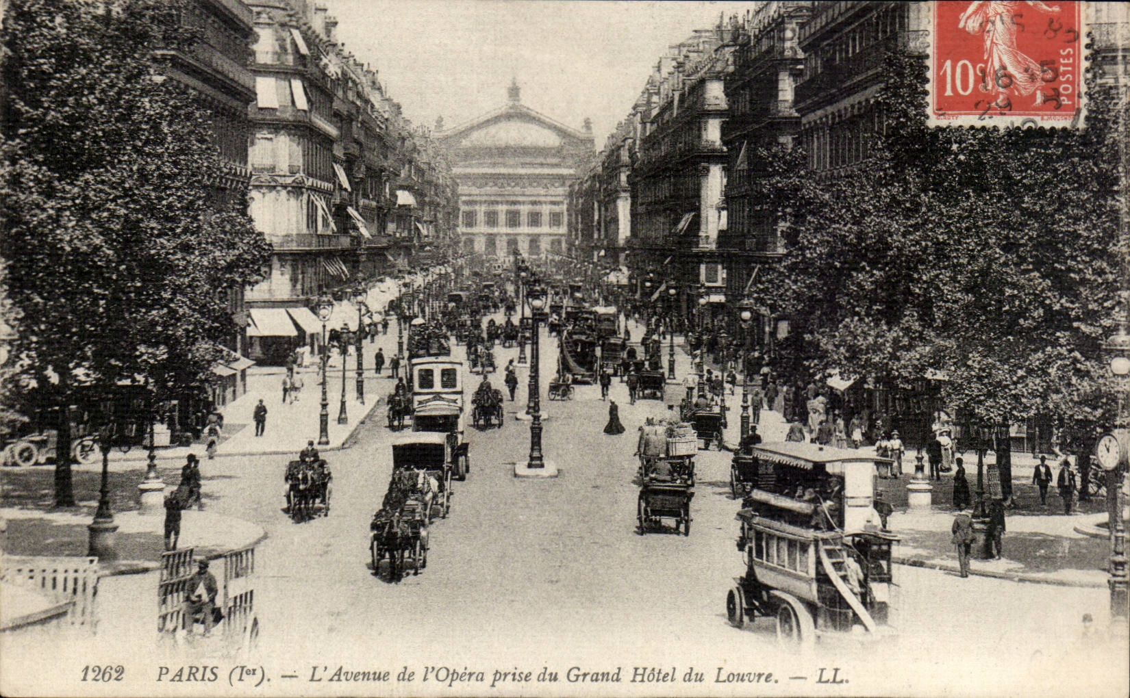 Paris CPA Avenue de l'Opera prise du grand hotel du Louvre