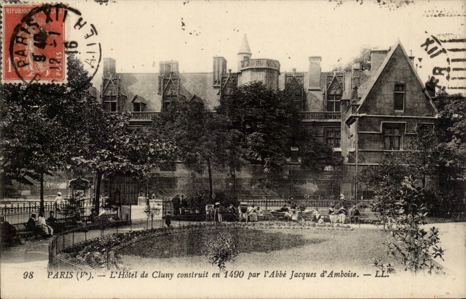Paris CPA L'hotele de Cluny construit en 1490 par l'abbe Jacques d'Amboise