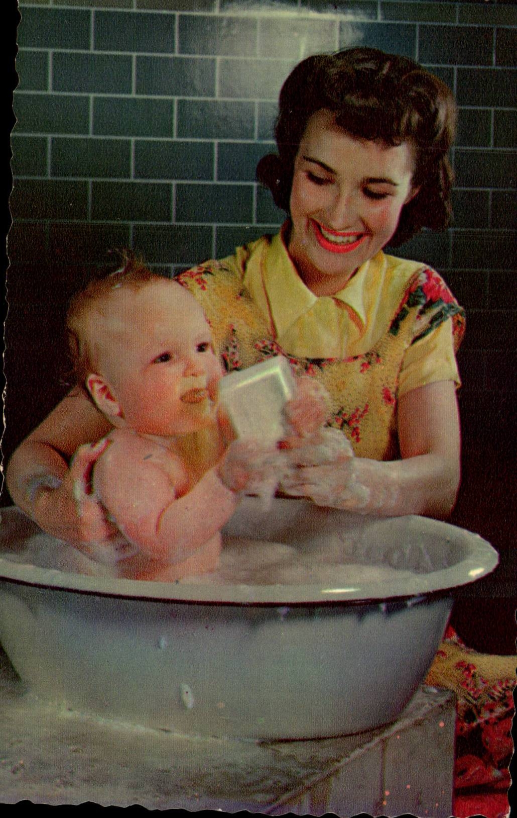 CPM Fantaisie Femme et enfant Bebe