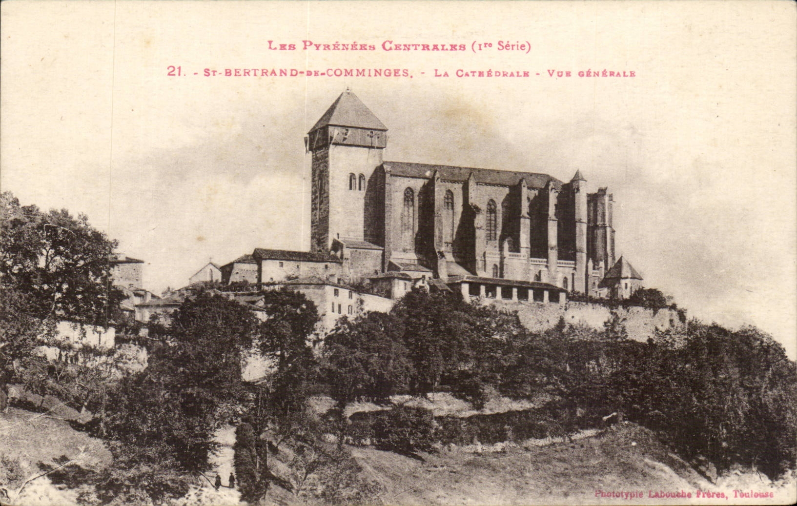 CPA St Bertrand de Comminges La cathedrale Vue generale
