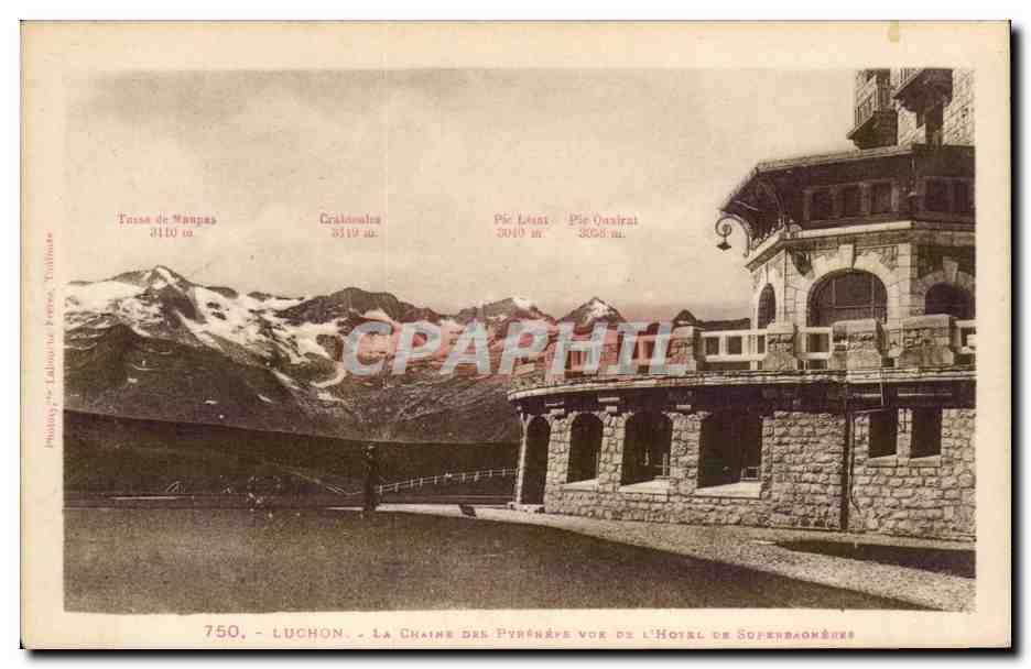 CPA Luchon La chaine des Pyrenees vue de l'hotel de Superbagneres
