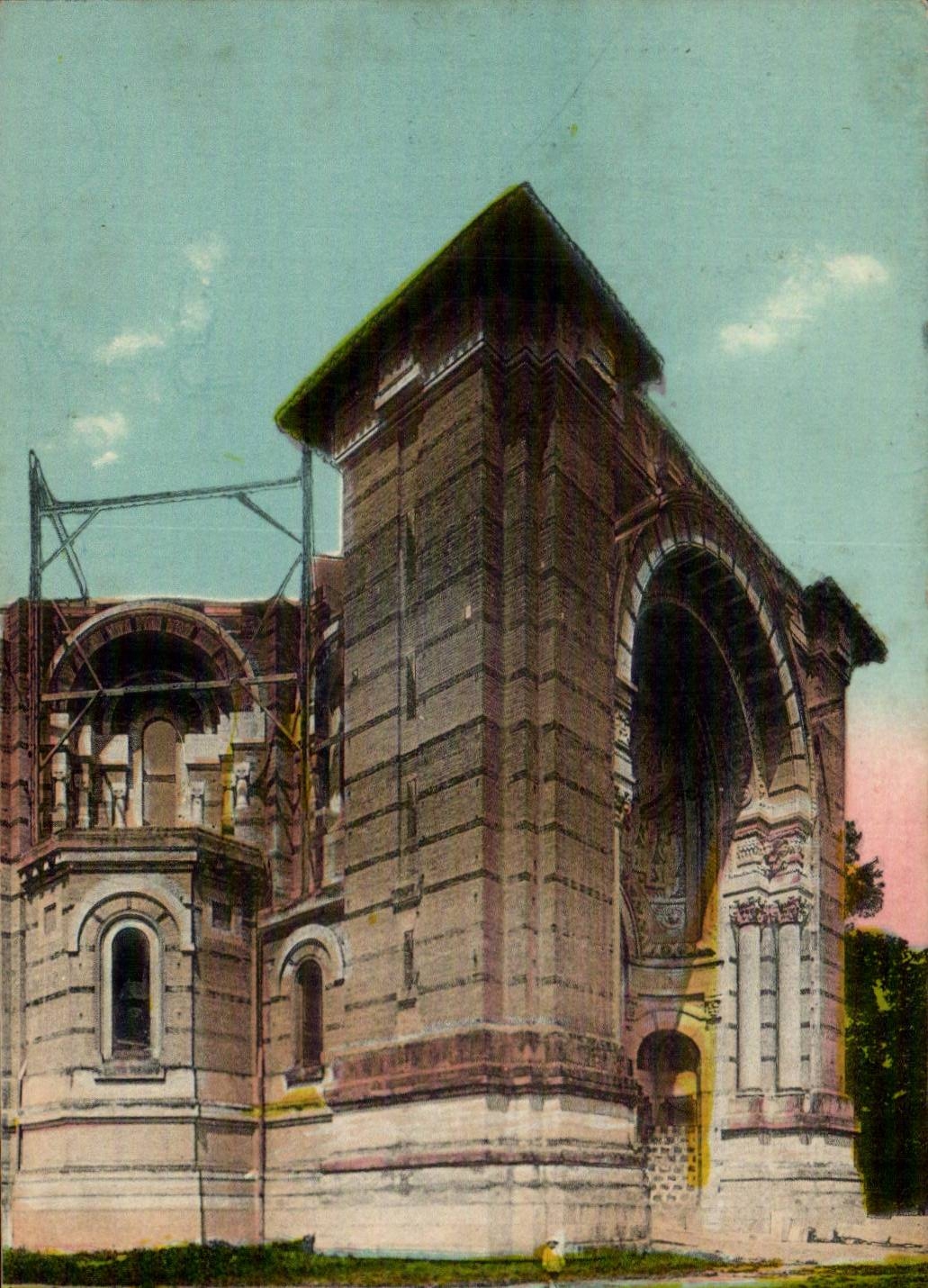CPA Pibrac Le portail de la basilique en construction