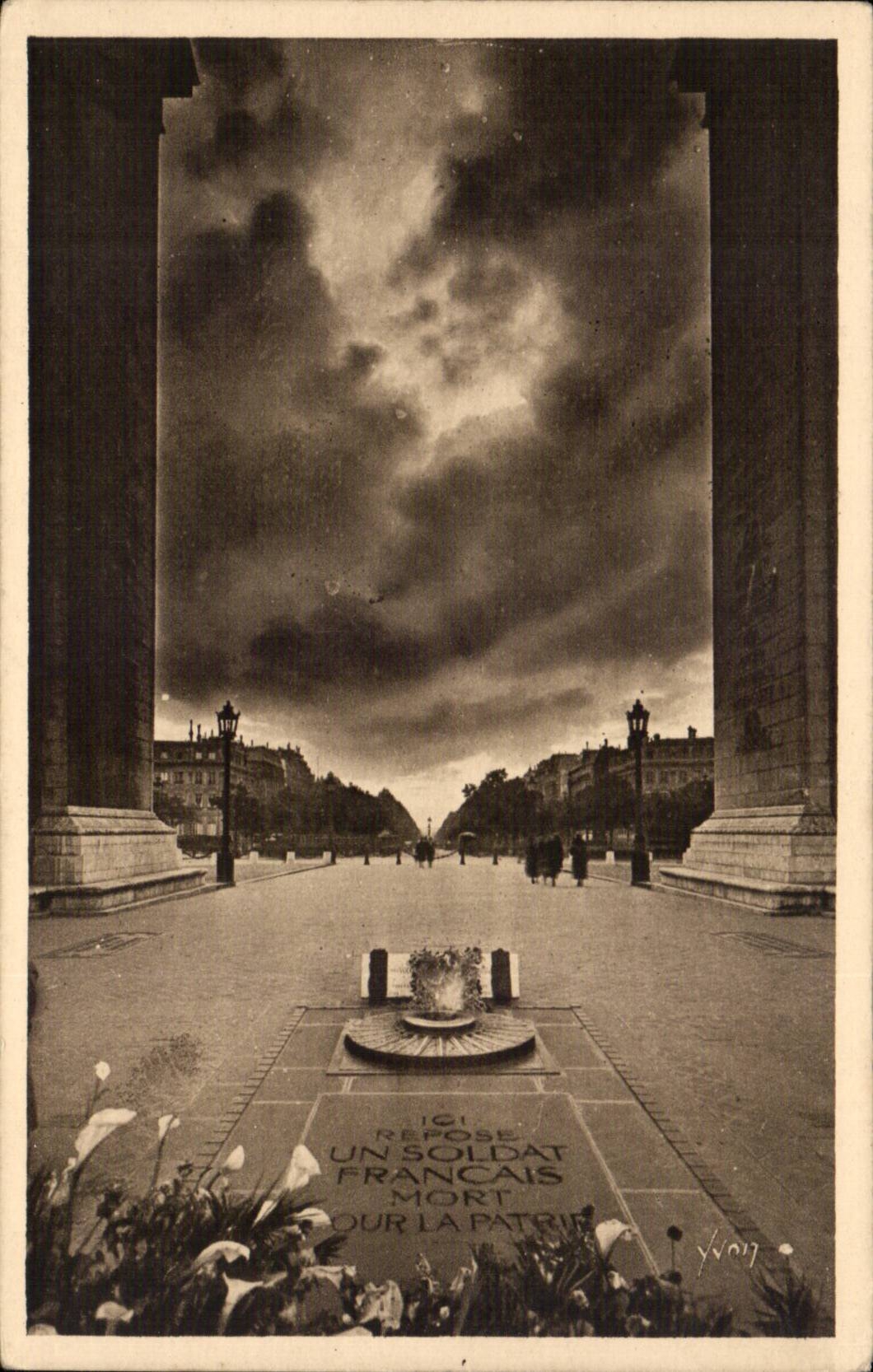 Paris CPA Tombeau du soldat inconnu