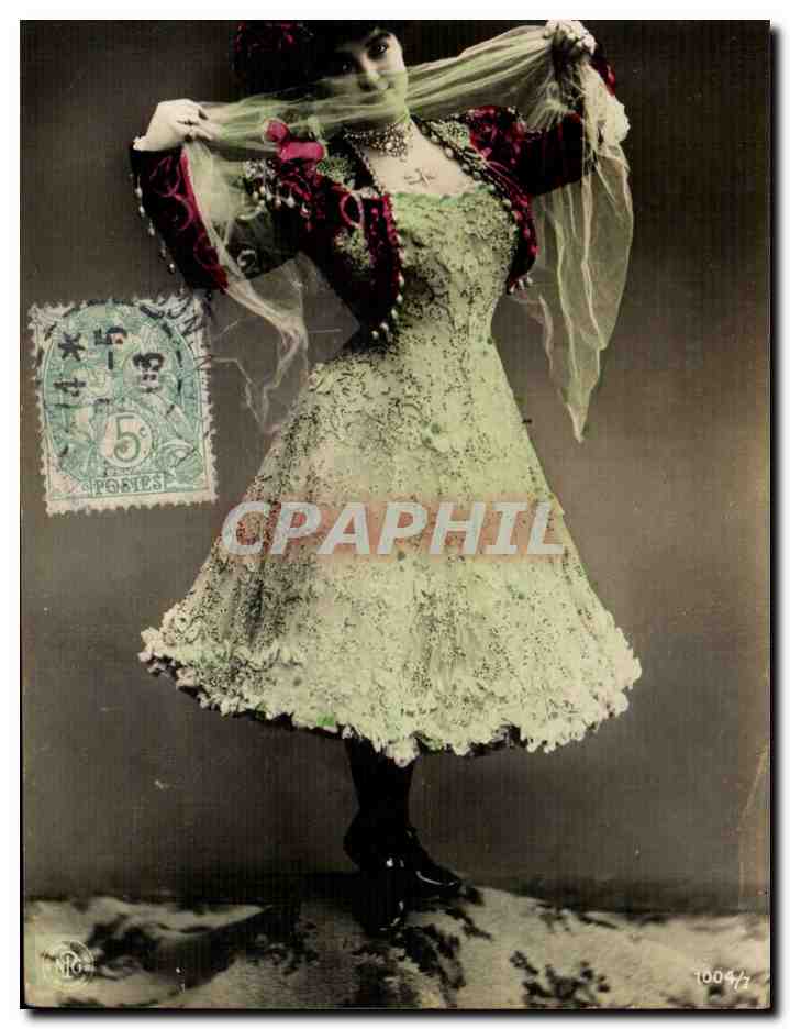 Femme en robe de dentelle verte — danseuse ou modèle — éditée par NRG, n° 1004/7