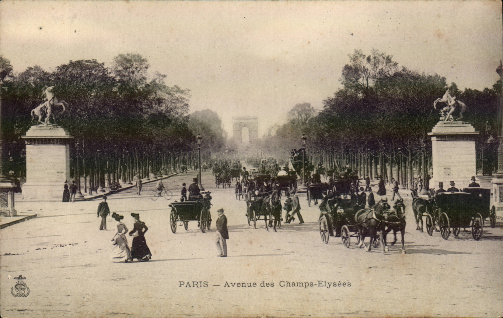 Paris CPA Avenue des Champs Elysees
