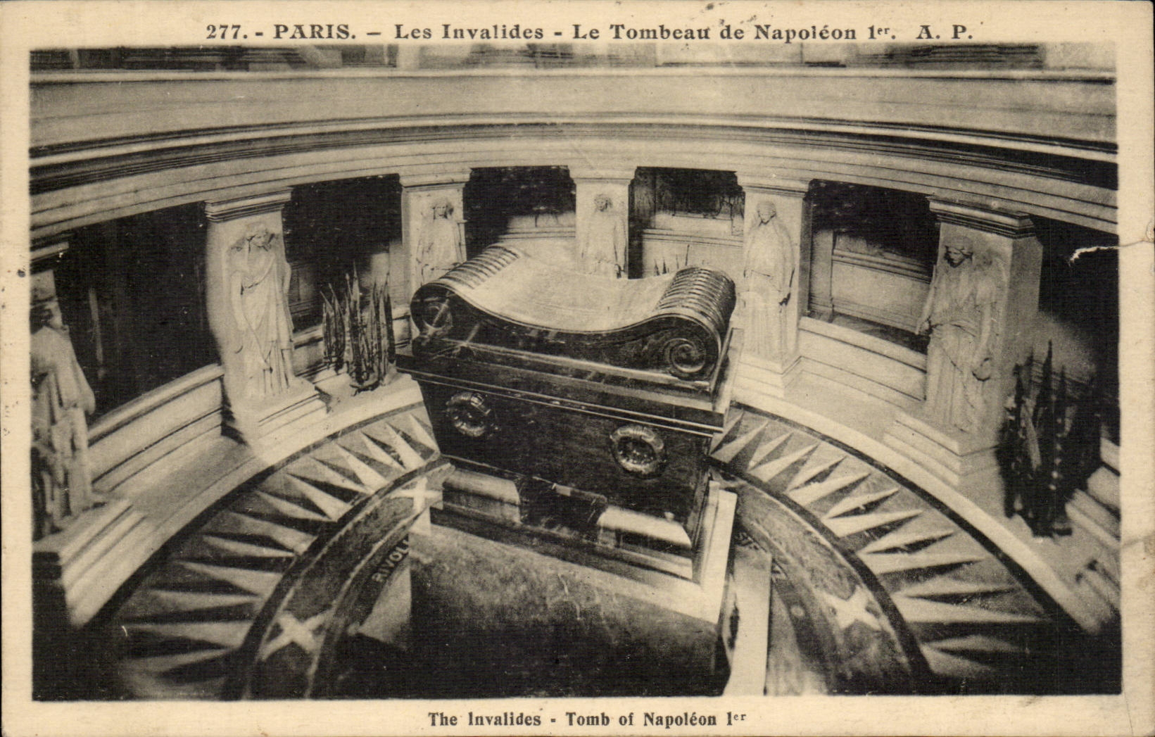 Paris CPA Invalides Tombeau de Napoleon
