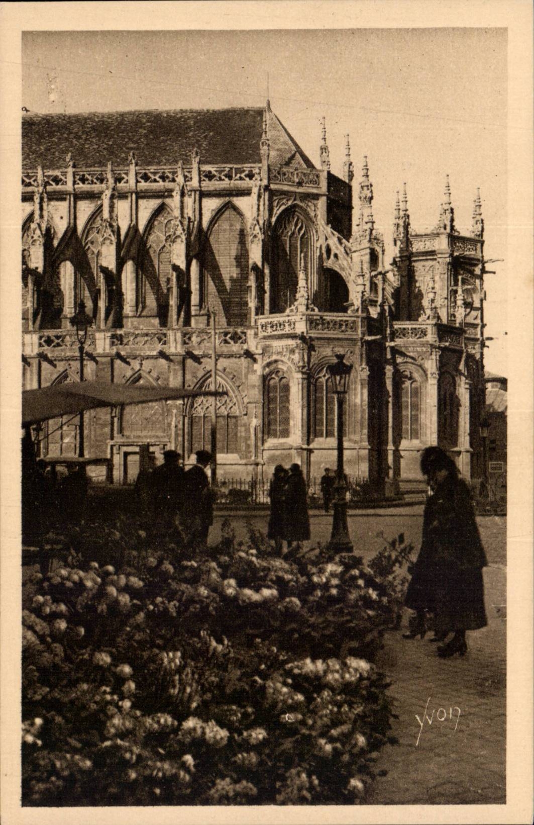 CPA Caen Marche aux fleurs place Saint Pierre