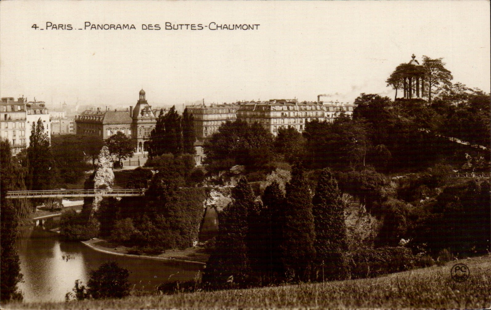Paris CPA Panorama des Buttes Chaumont