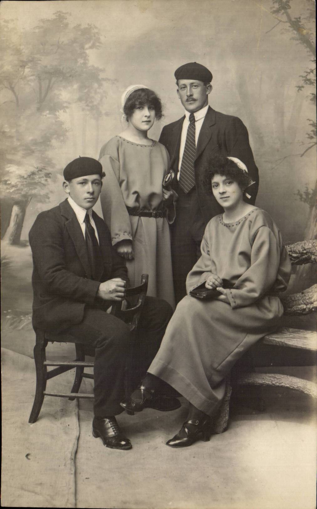 CPA Fantaisie Famille